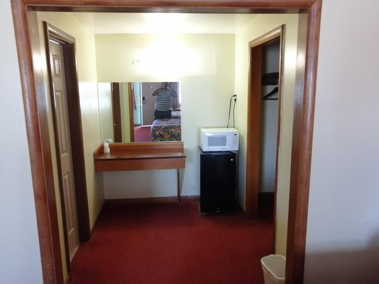 Sands Motel ダルハート エクステリア 写真
